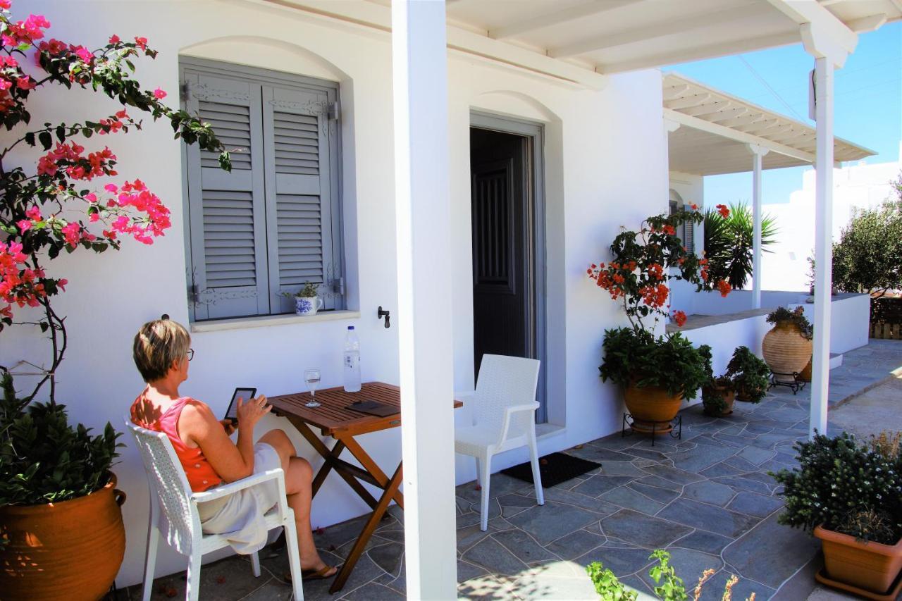 George'S Place Sifnos - Apartments Apollonía Eksteriør billede